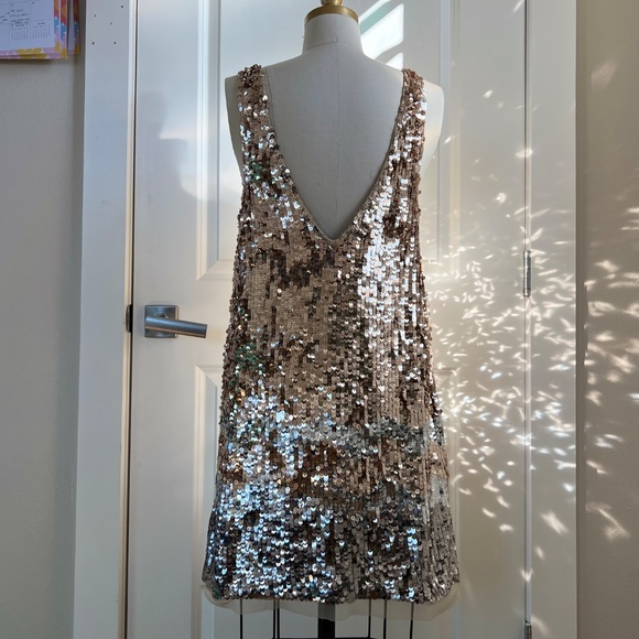 Women’s Urban Outfitters Sparkly Sequin V-Neck Mini Shift Dress - Picture 6 of 16